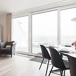 Hochwertiges Apartment Am Wasser Апартаменты *